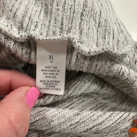 Aerie Women's Gray and Black Print Long Sleeve Light Sweatshirt Size XL - Picture 8 of 9